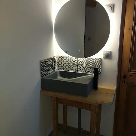 Joli Petit Montagne#ski#lac#netflix# * Seyne